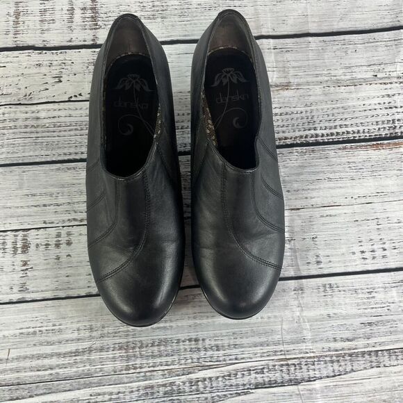 Dansko Heels Pumps Shoes size 41 10.5 Black Leather Slip On Closed Toe Comfort - Picture 2 of 9